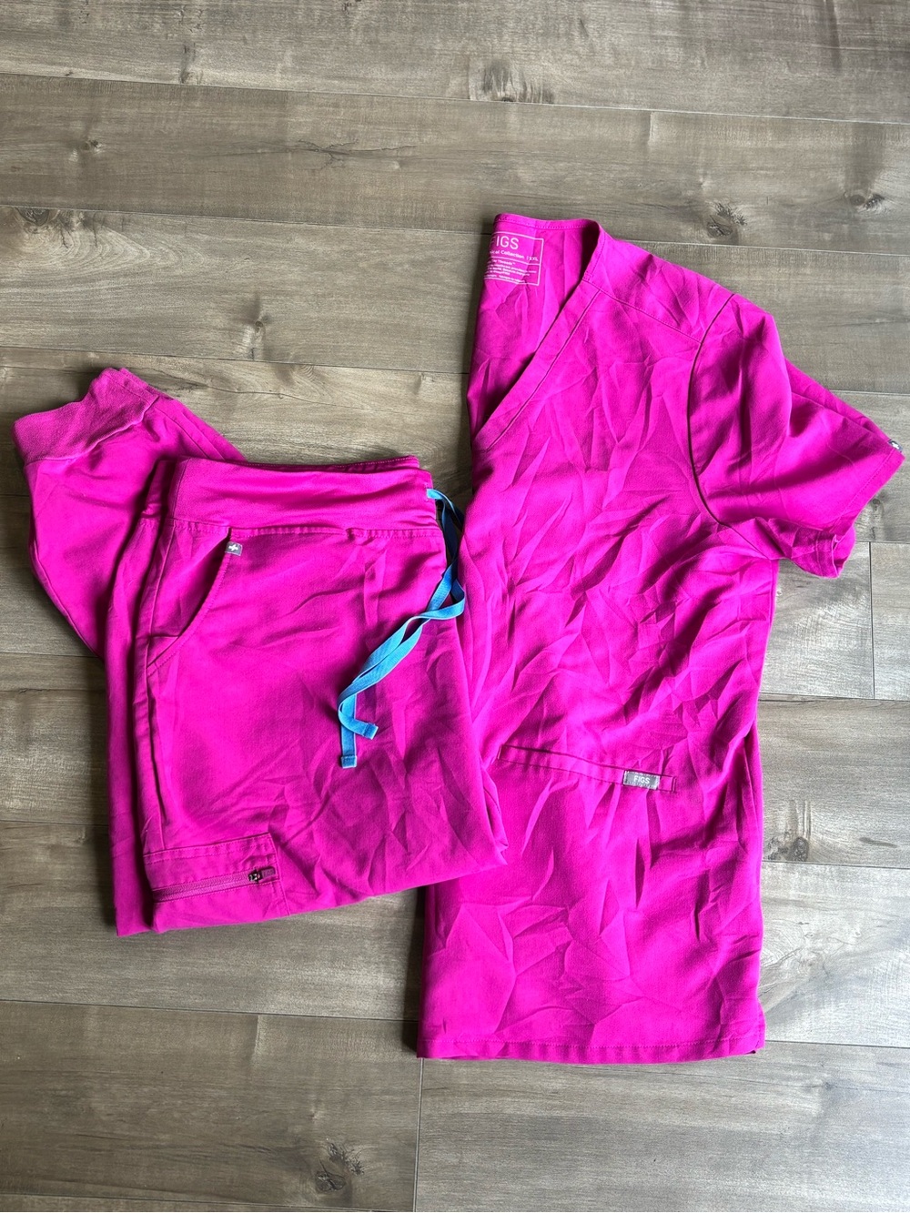 FIGS High-Rise Zamora Jogger Scrub Pants and Top Scub Set